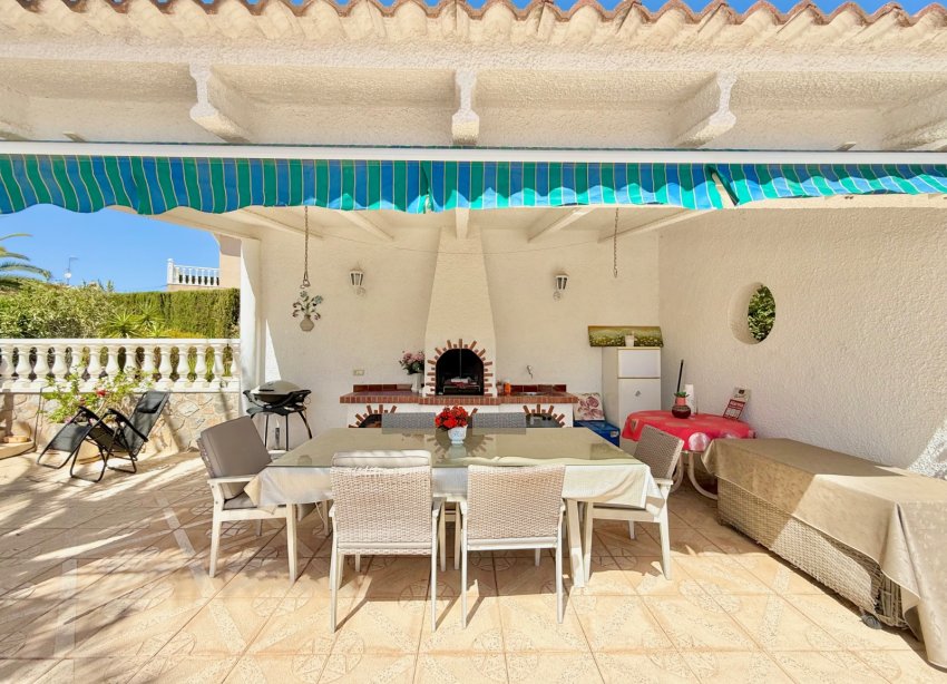 Reventa - Villa / Casa - Ciudad Quesada - Centro de la Ciudad Quesada