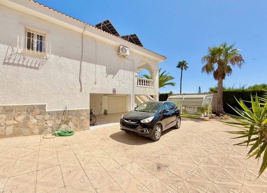 Reventa - Villa / Casa - Ciudad Quesada - Centro de la Ciudad Quesada
