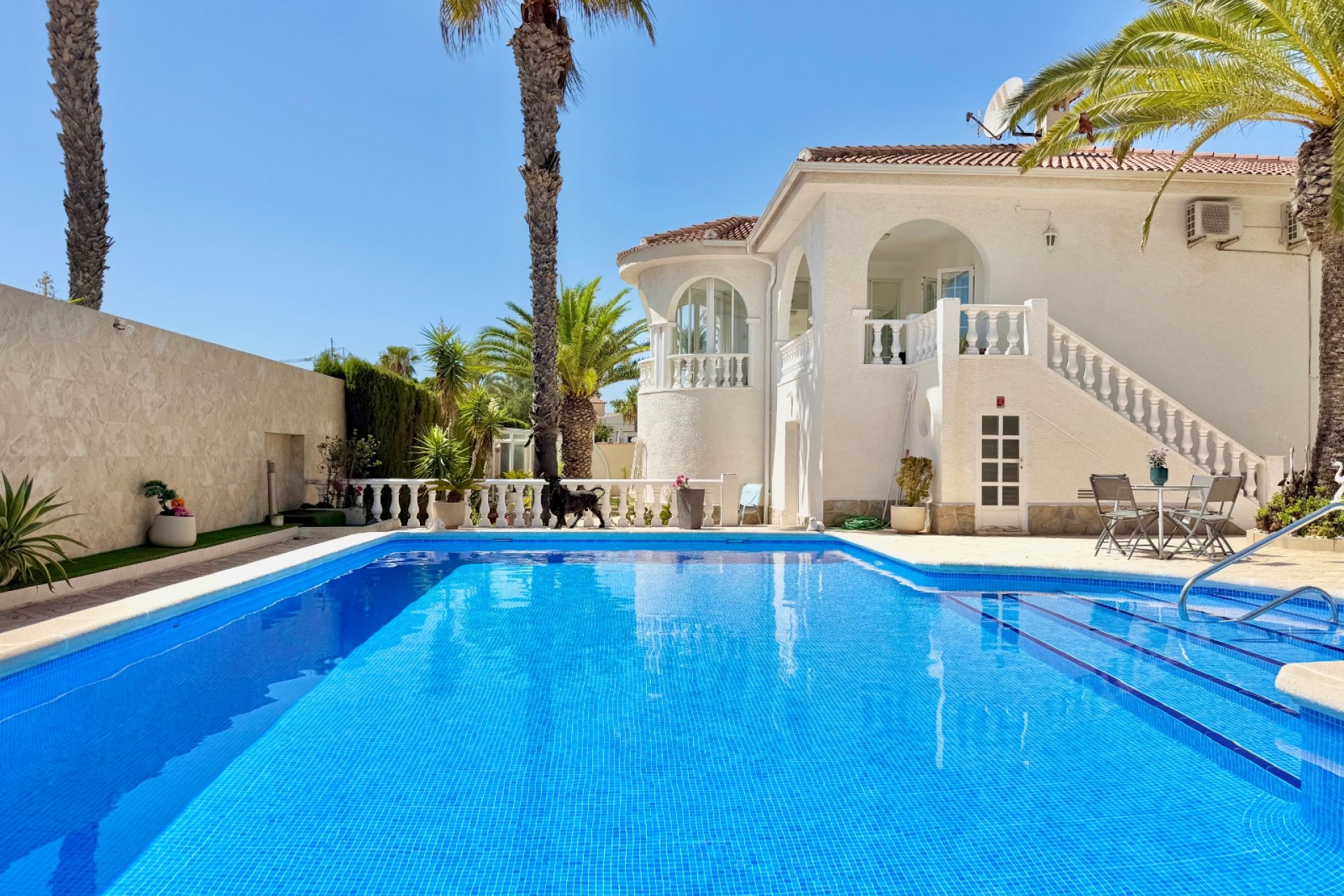 Reventa - Villa / Casa - Ciudad Quesada - Centro de la Ciudad Quesada