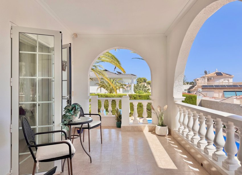 Reventa - Villa / Casa - Ciudad Quesada - Centro de la Ciudad Quesada