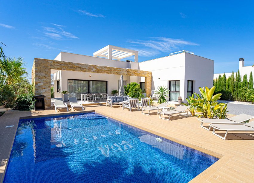 Reventa - Villa / Casa - Ciudad Quesada - Doña Pena