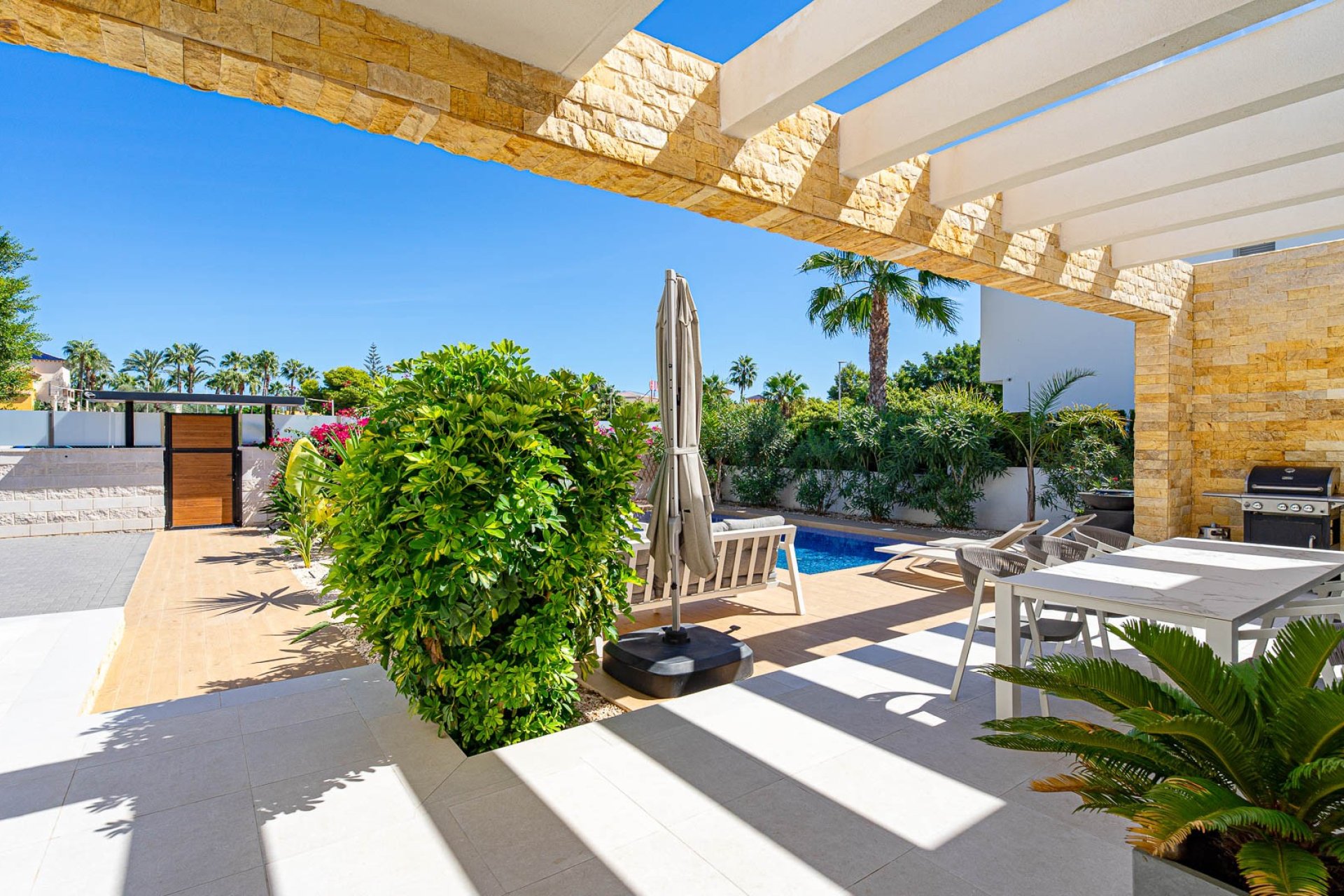 Reventa - Villa / Casa - Ciudad Quesada - Doña Pena