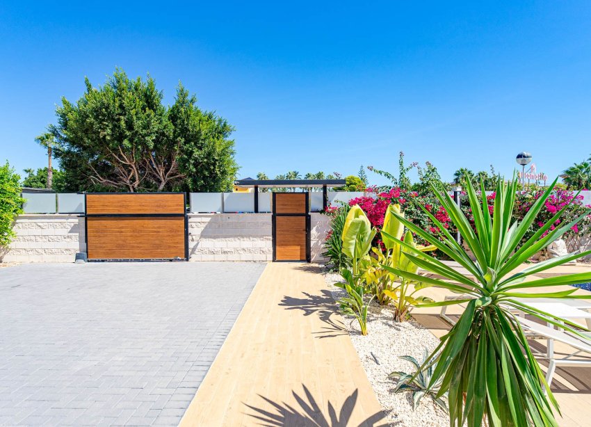 Reventa - Villa / Casa - Ciudad Quesada - Doña Pena