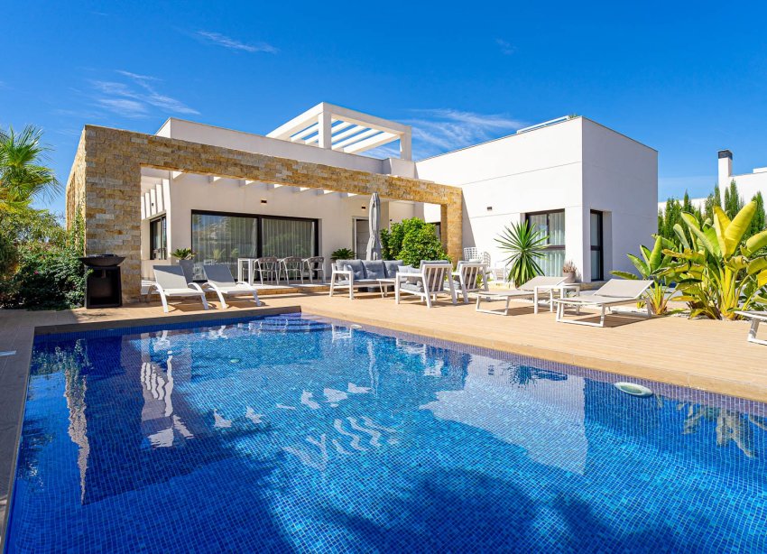 Reventa - Villa / Casa - Ciudad Quesada - Doña Pena