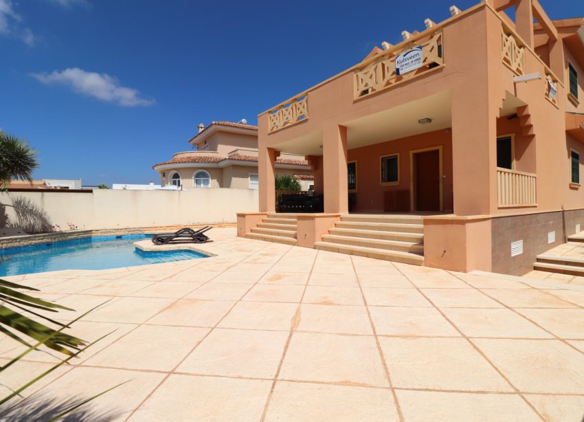 Reventa - Villa / Casa - Ciudad Quesada - La Fiesta