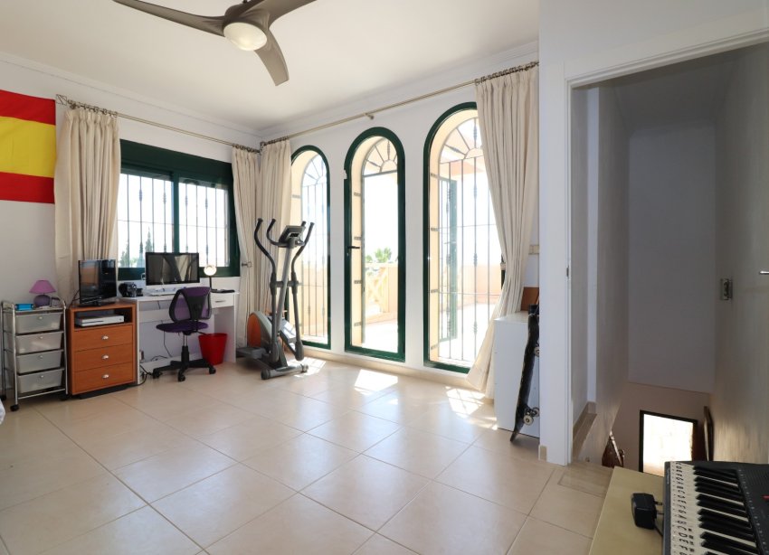 Reventa - Villa / Casa - Ciudad Quesada - La Fiesta