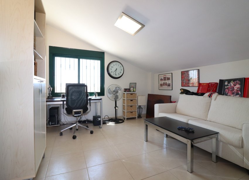 Reventa - Villa / Casa - Ciudad Quesada - La Fiesta