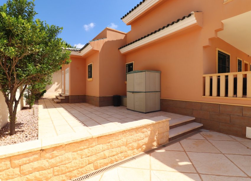 Reventa - Villa / Casa - Ciudad Quesada - La Fiesta