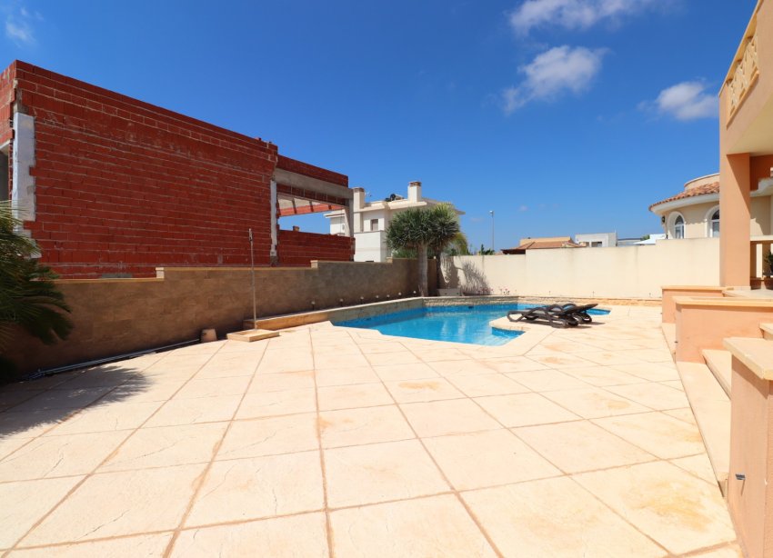 Reventa - Villa / Casa - Ciudad Quesada - La Fiesta