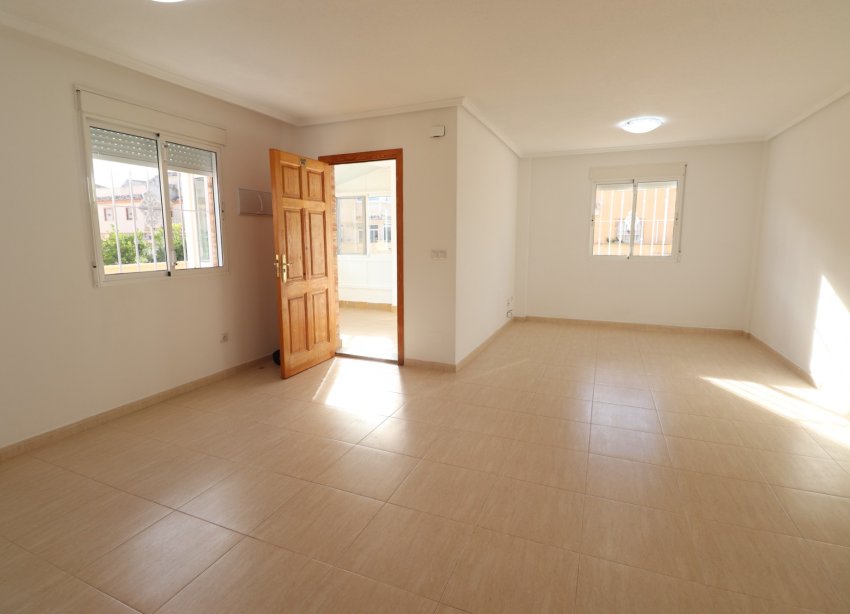 Reventa - Villa / Casa - Ciudad Quesada - Lo Marabú