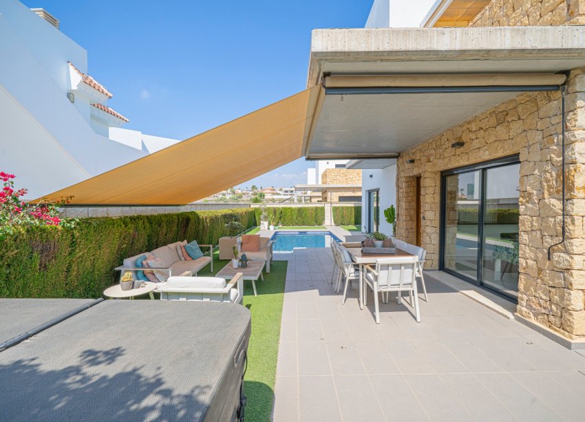 Reventa - Villa / Casa - Ciudad Quesada - Lo pepin