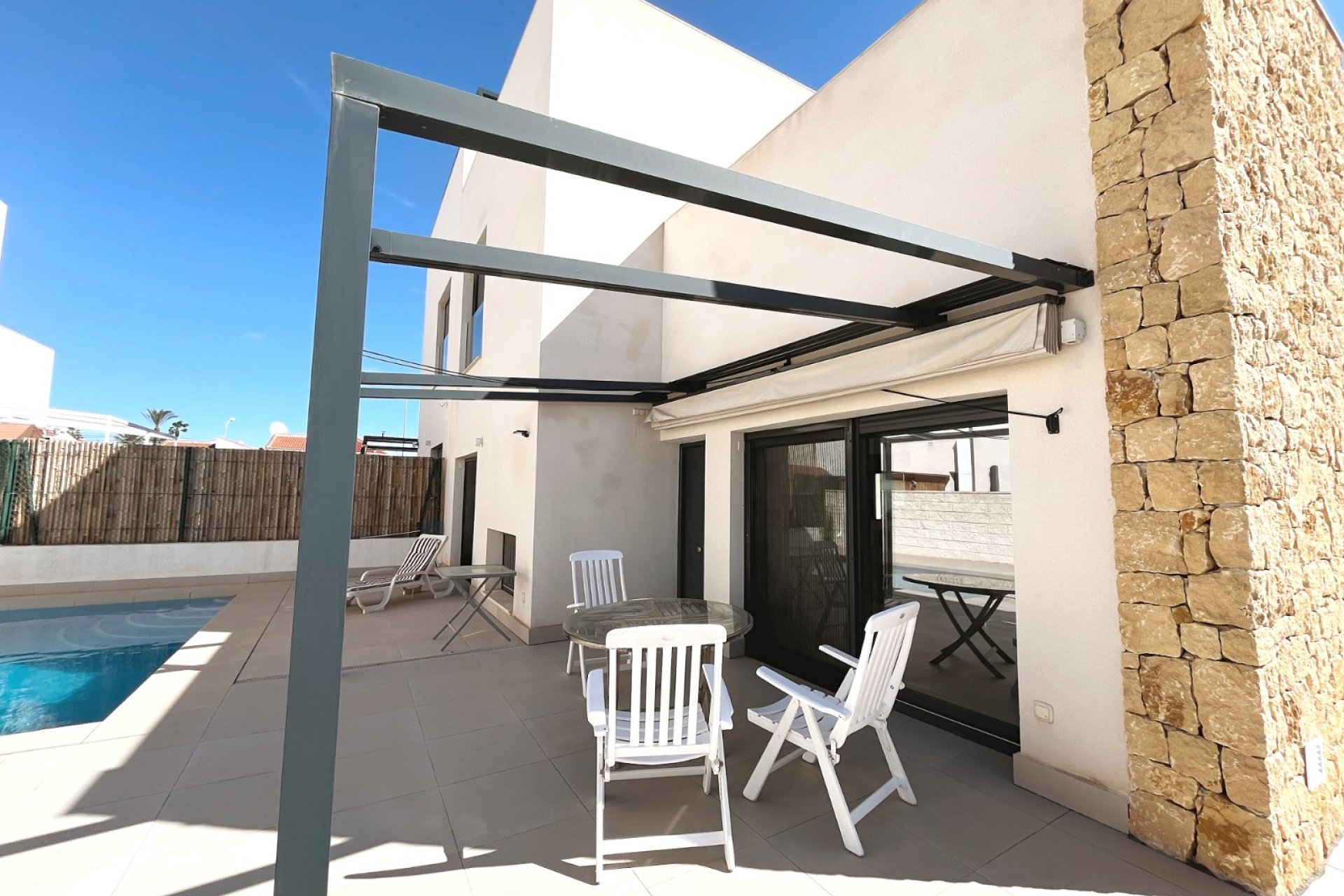 Reventa - Villa / Casa - Ciudad Quesada - Pueblo Bravo