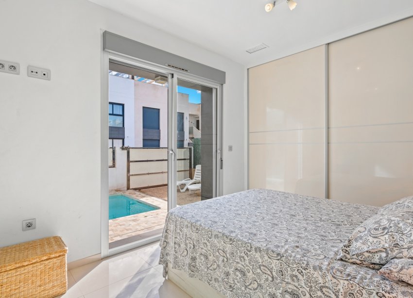 Reventa - Villa / Casa - Ciudad Quesada