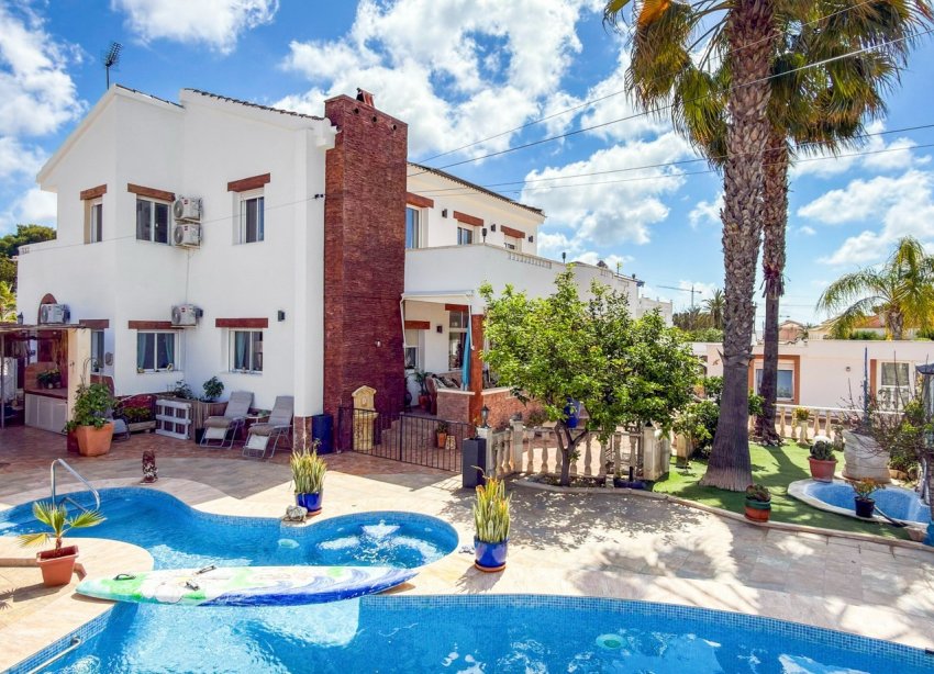 Reventa - Villa / Casa - Ciudad Quesada
