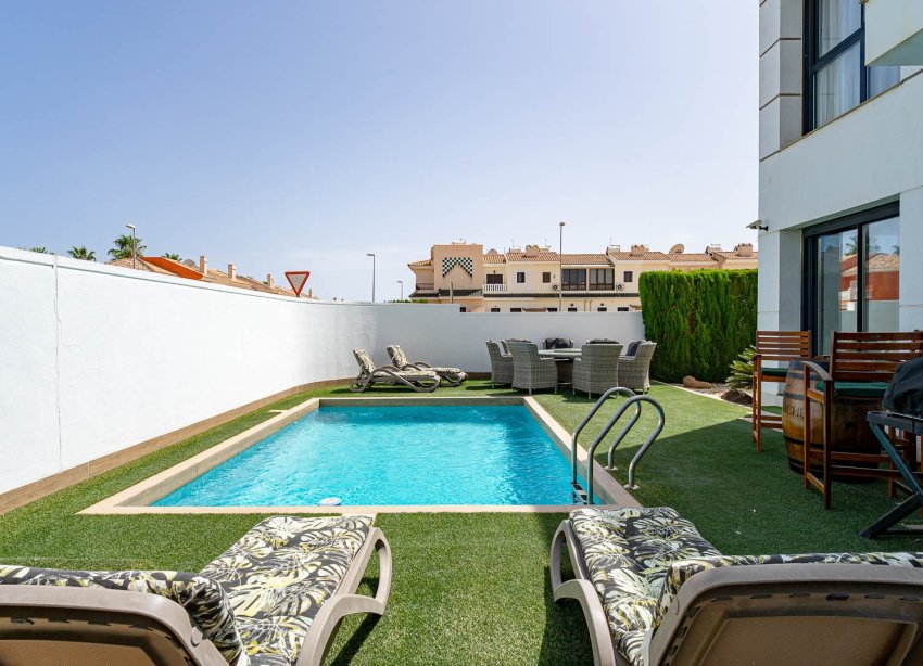 Reventa - Villa / Casa - Ciudad Quesada