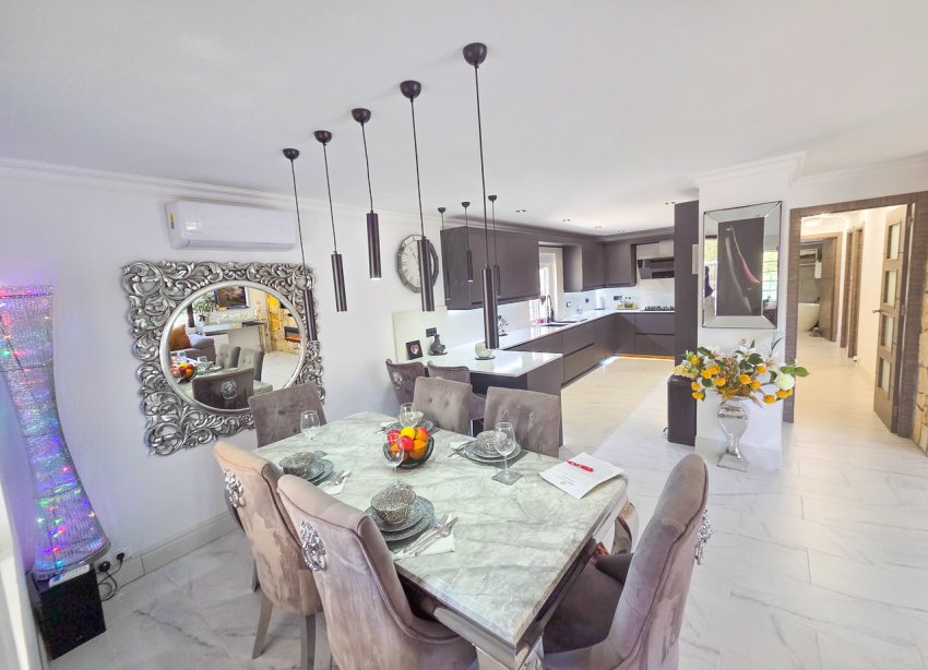 Reventa - Villa / Casa - Crevillente