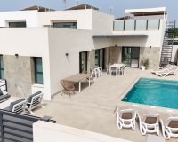 Reventa - Villa / Casa - Daya Nueva - Pueblo