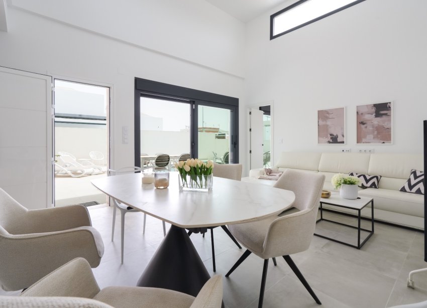 Reventa - Villa / Casa - Daya Nueva - Pueblo