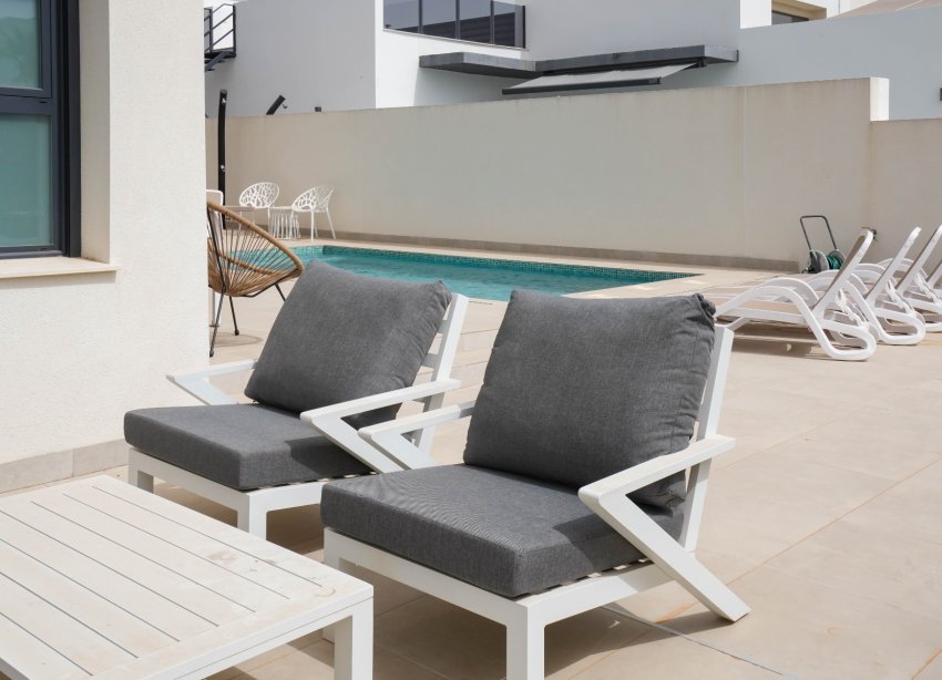Reventa - Villa / Casa - Daya Nueva - Pueblo