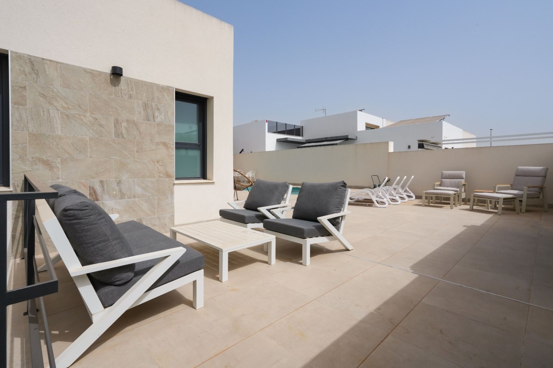 Reventa - Villa / Casa - Daya Nueva - Pueblo