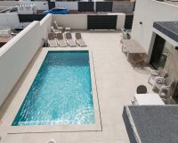 Reventa - Villa / Casa - Daya Nueva - Pueblo