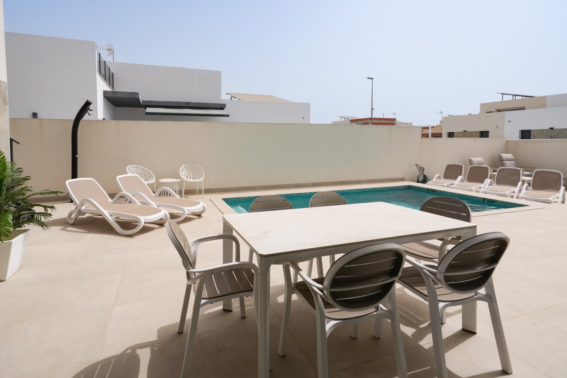 Reventa - Villa / Casa - Daya Nueva - Pueblo