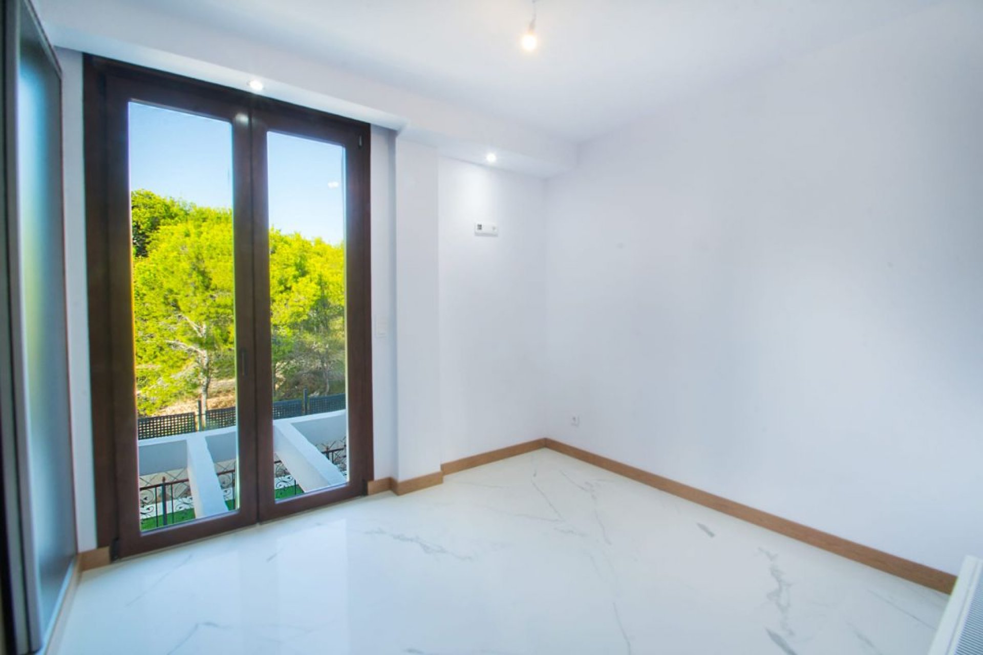Reventa - Villa / Casa - Finestrat