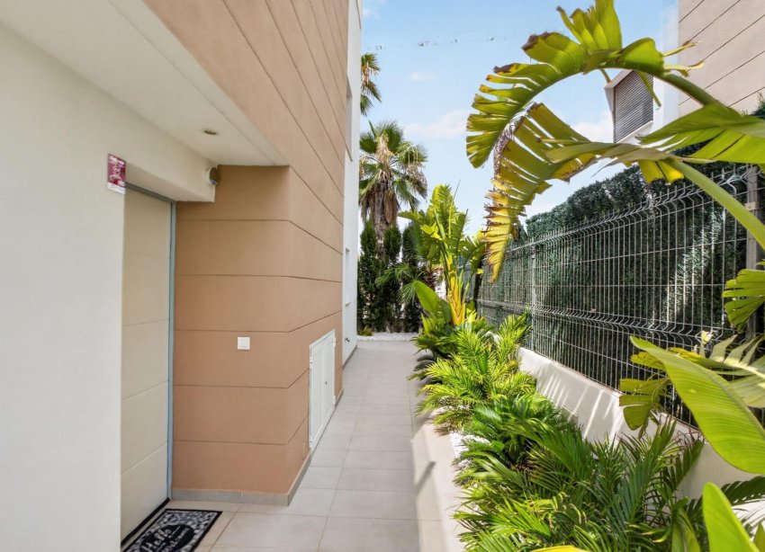 Reventa - Villa / Casa - Guardamar del Segura - El Raso