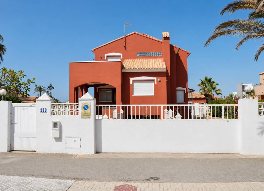 Reventa - Villa / Casa - La Manga del Mar Menor