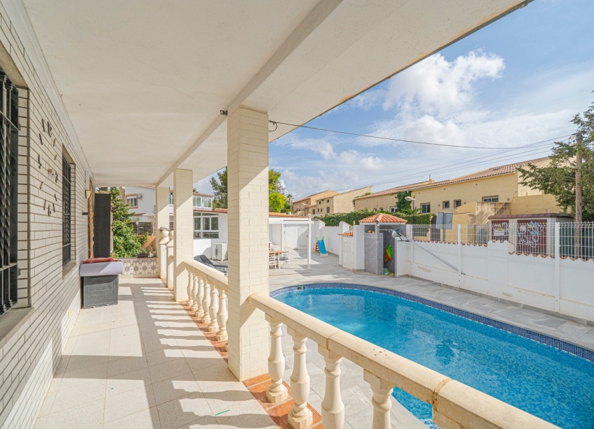 Reventa - Villa / Casa - La Nucía - Panorama