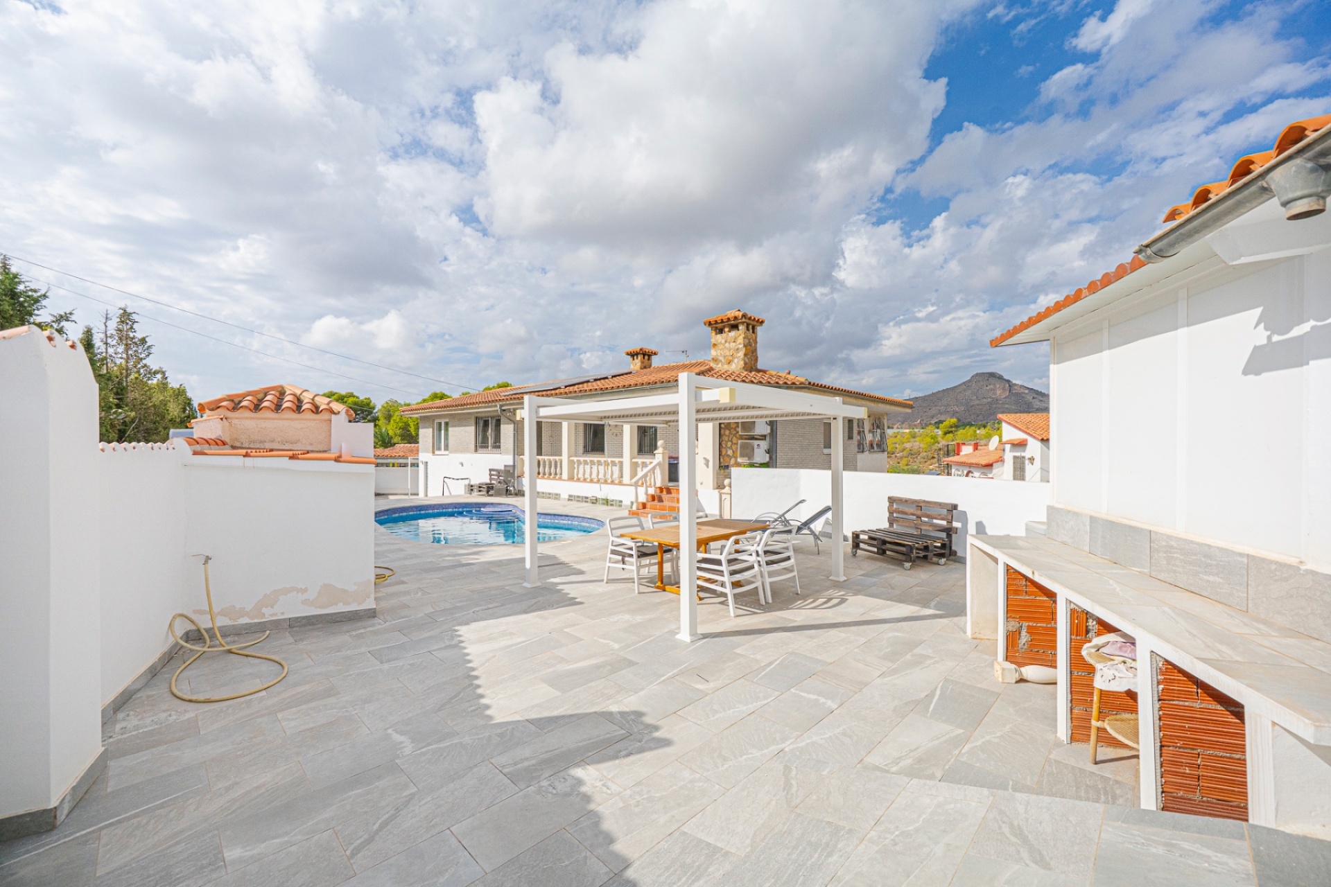 Reventa - Villa / Casa - La Nucía - Panorama