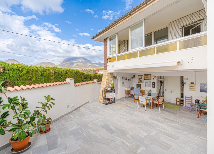 Reventa - Villa / Casa - La Nucía - Panorama