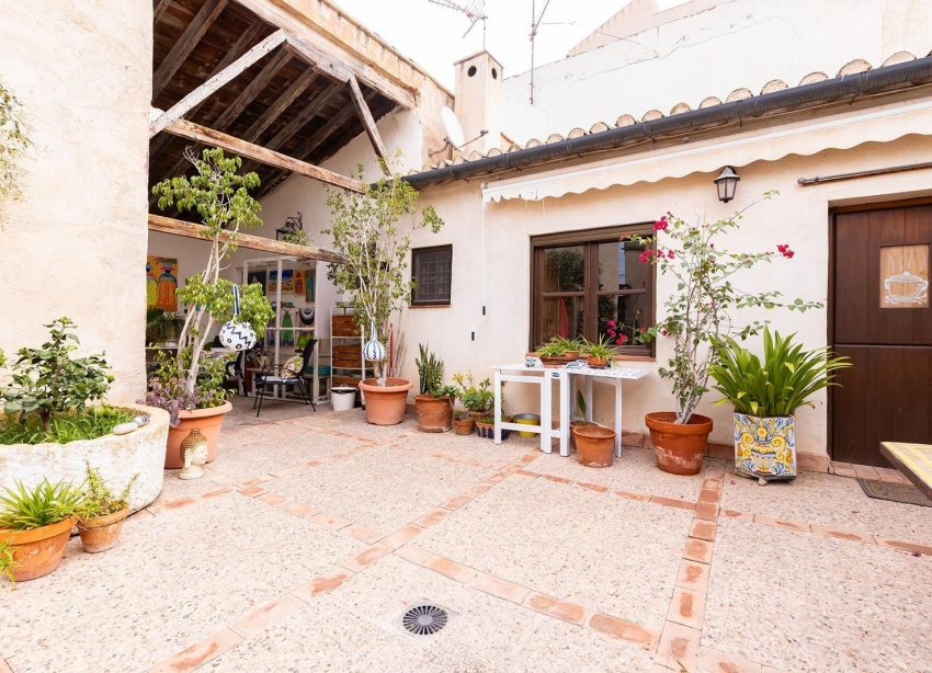 Reventa - Villa / Casa - Los Martinez Del Puerto - Los Martínez del Puerto