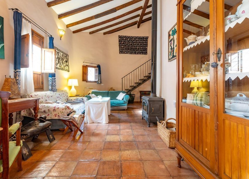 Reventa - Villa / Casa - Los Martinez Del Puerto - Los Martínez del Puerto