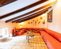Reventa - Villa / Casa - Los Martinez Del Puerto - Los Martínez del Puerto