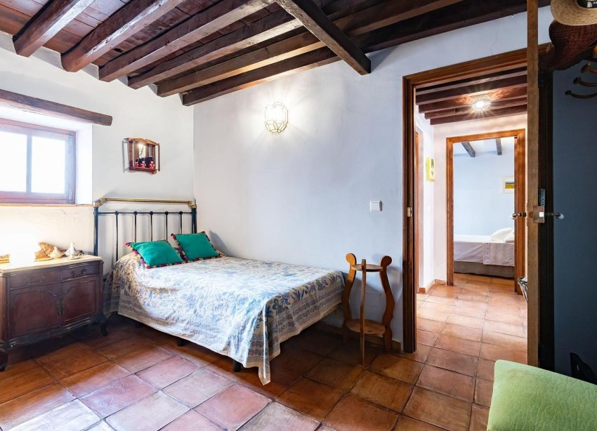 Reventa - Villa / Casa - Los Martinez Del Puerto - Los Martínez del Puerto