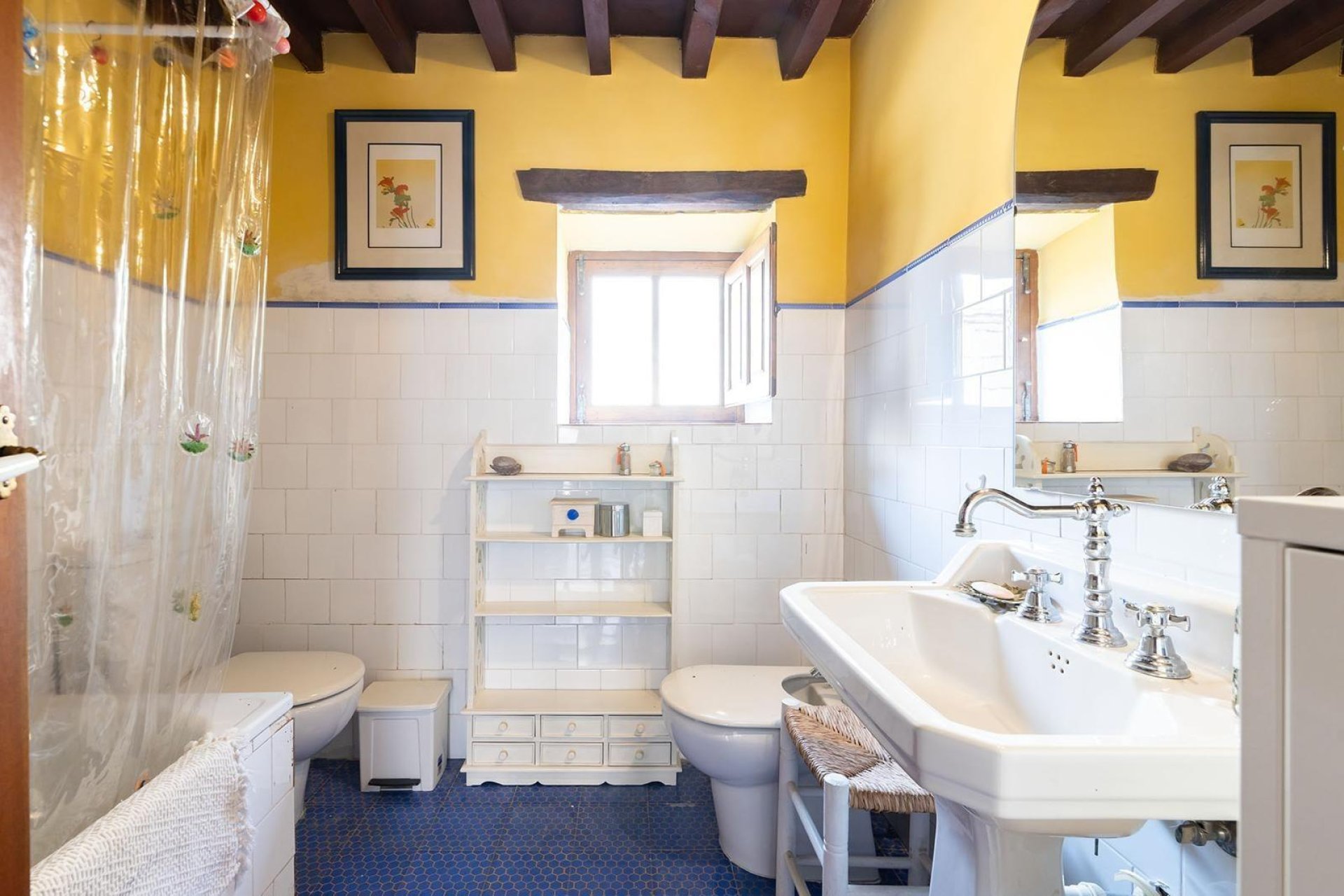 Reventa - Villa / Casa - Los Martinez Del Puerto - Los Martínez del Puerto