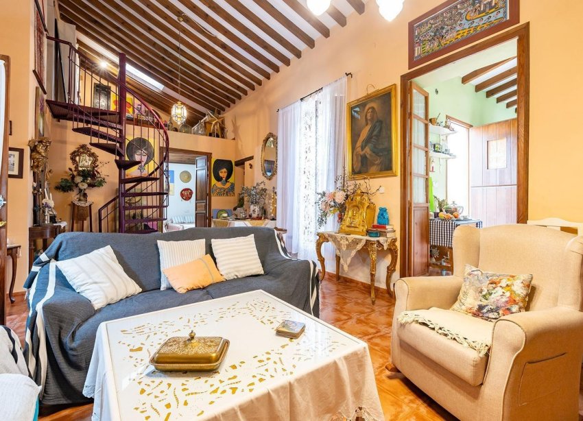 Reventa - Villa / Casa - Los Martinez Del Puerto - Los Martínez del Puerto