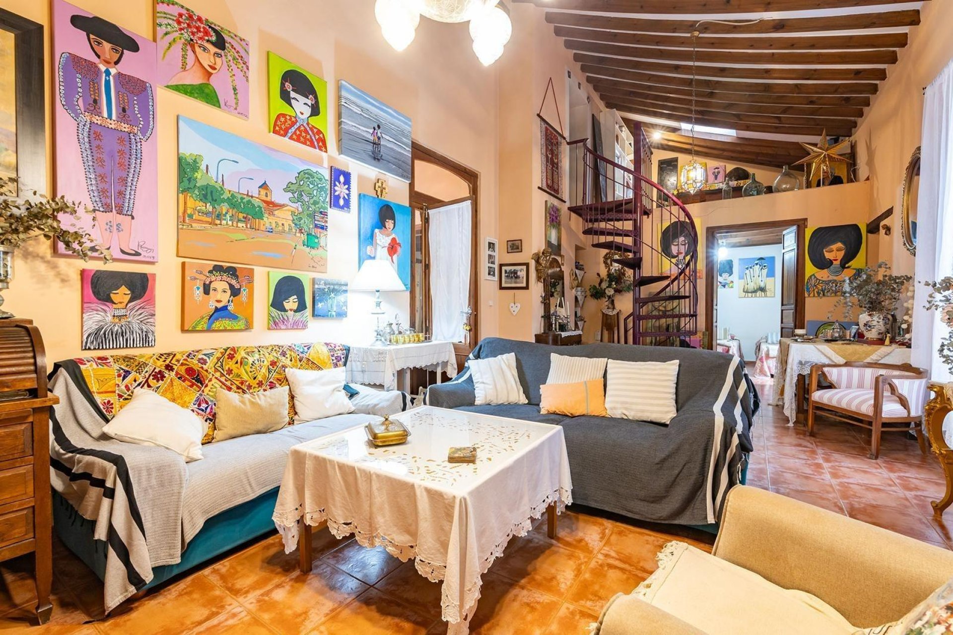 Reventa - Villa / Casa - Los Martinez Del Puerto - Los Martínez del Puerto