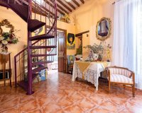 Reventa - Villa / Casa - Los Martinez Del Puerto - Los Martínez del Puerto
