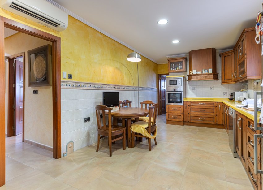 Reventa - Villa / Casa - Los Montesinos - La Herrada