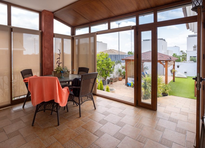 Reventa - Villa / Casa - Los Montesinos - La Herrada