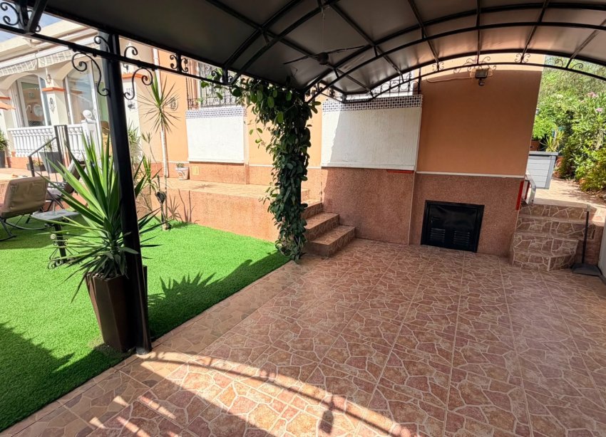 Reventa - Villa / Casa - Los Montesinos - La Herrada