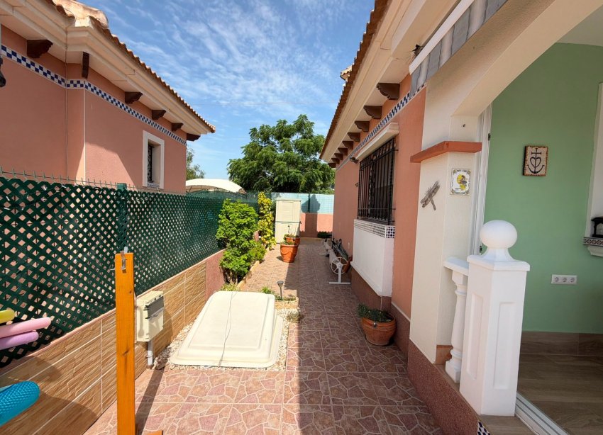 Reventa - Villa / Casa - Los Montesinos - La Herrada
