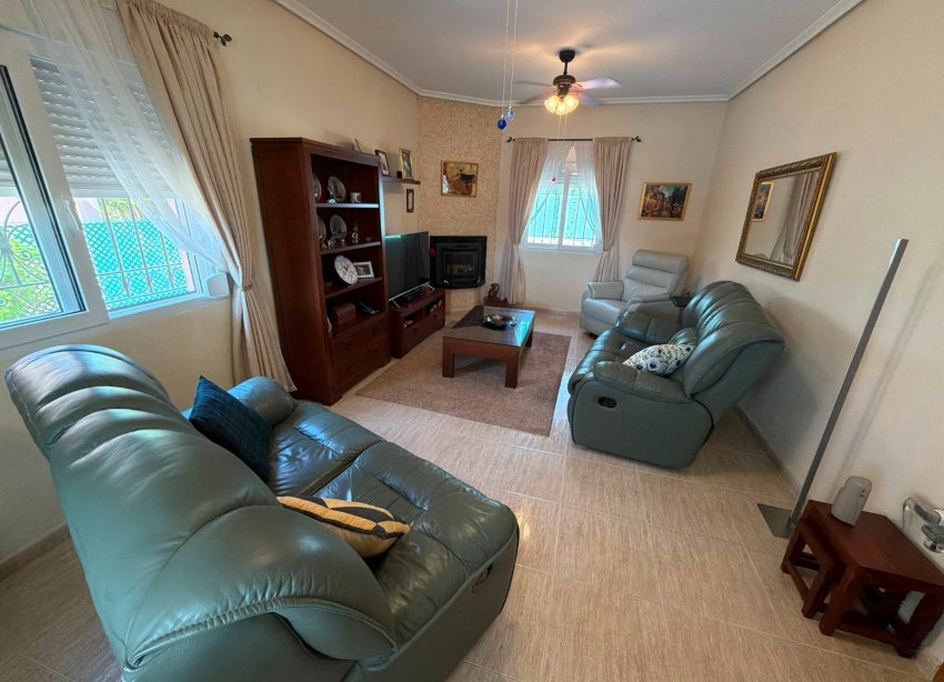 Reventa - Villa / Casa - Los Montesinos - La Herrada