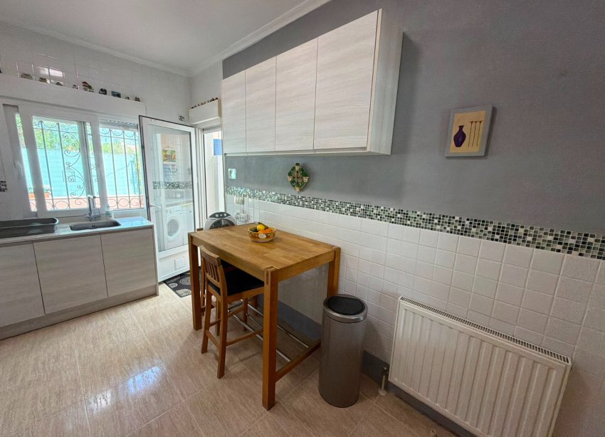 Reventa - Villa / Casa - Los Montesinos - La Herrada