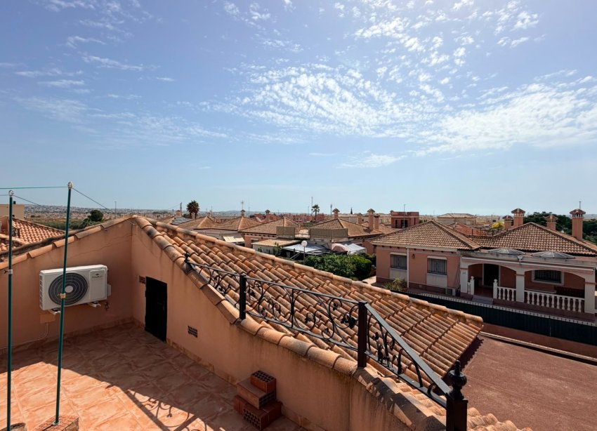 Reventa - Villa / Casa - Los Montesinos - La Herrada