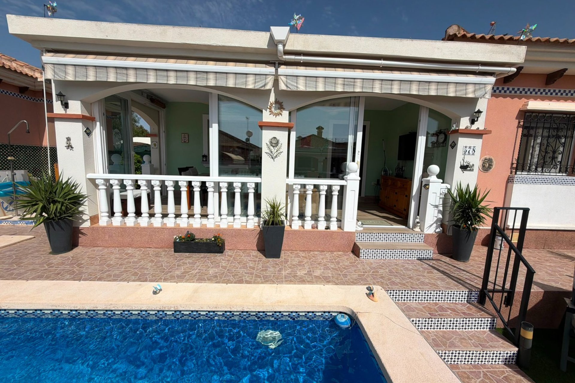 Reventa - Villa / Casa - Los Montesinos - La Herrada