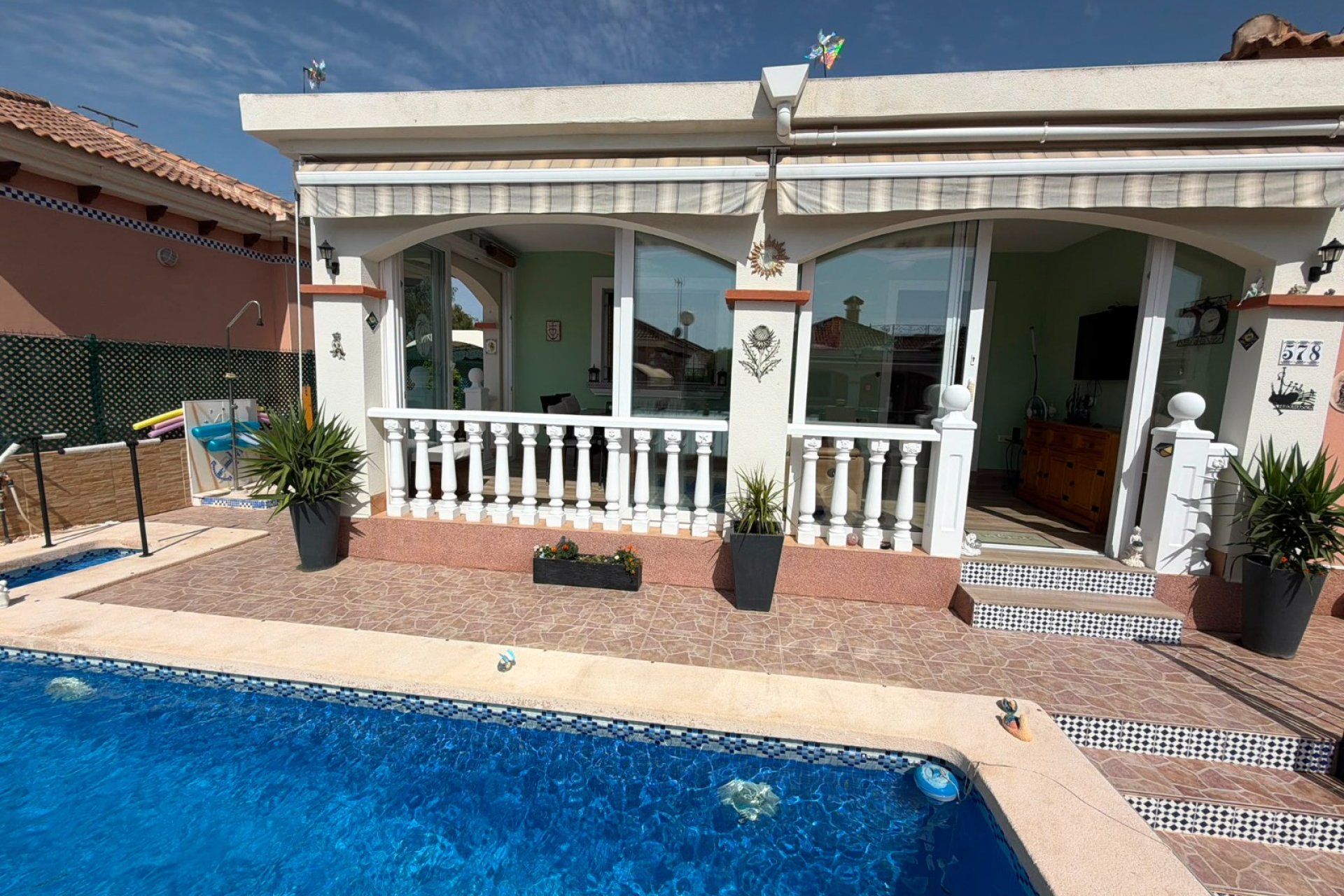 Reventa - Villa / Casa - Los Montesinos - La Herrada