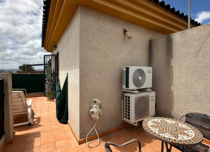 Reventa - Villa / Casa - Los Montesinos - La Herrada
